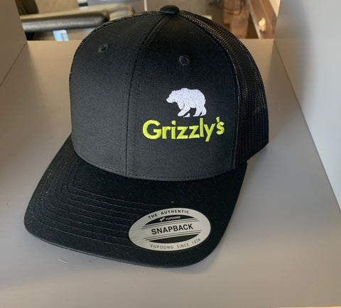 Grizzly’s Black Premium trucker cap.